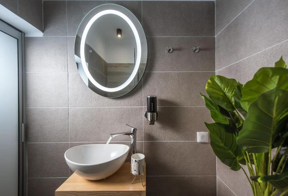 Mojo - Central Cozy Apartment イラクリオン エクステリア 写真